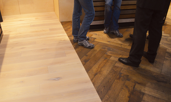 Cum curățăm, întreținem și păstrăm o pardoseală din lemn