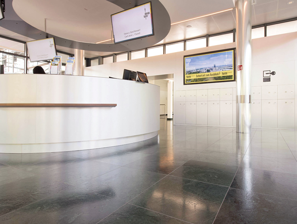 Turn Observator Donauturm Viena