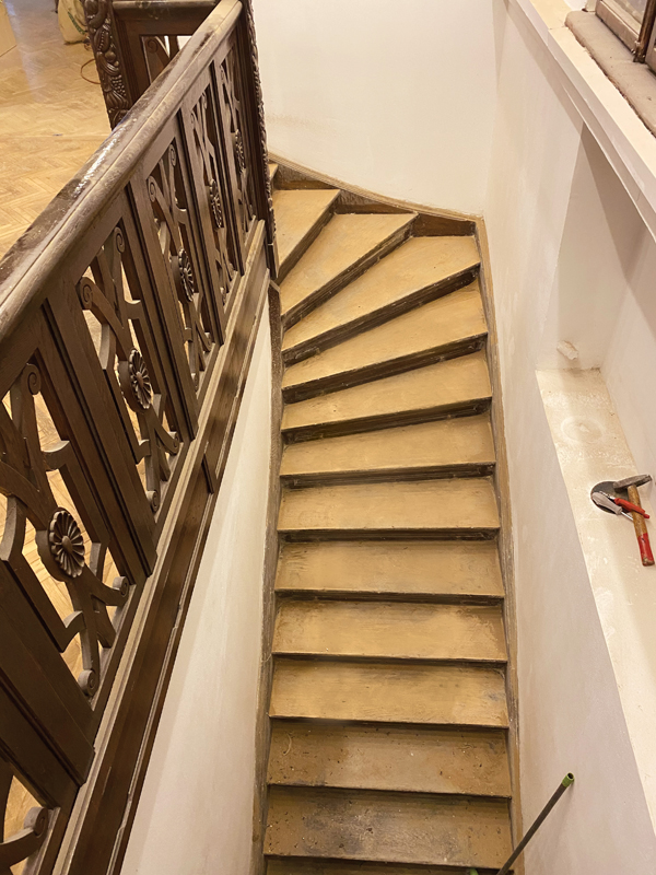 Înlocuirea pardoselilor din clădirile situate în zone protejate Singuri sau împreună cu vecinii?