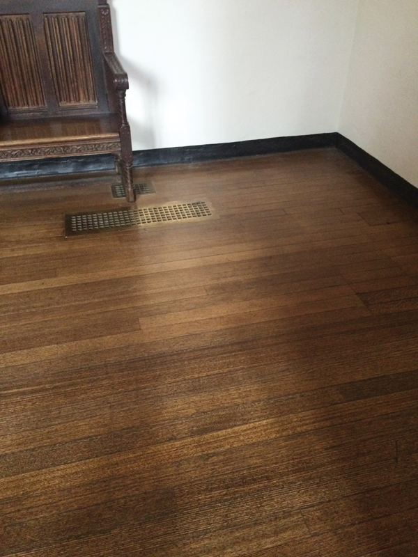 Cum curățăm, întreținem și păstrăm o pardoseală din lemn