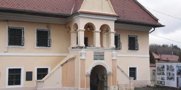 Prima școală românească din Șcheii Brașovului