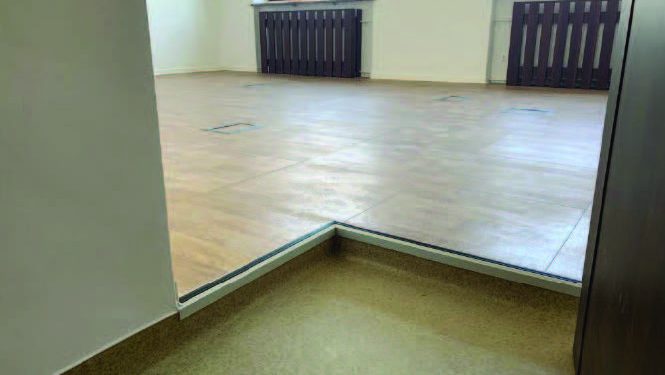 Pardoseală supraînălțată de interior vs. pardoseală supraînălțată de exterior