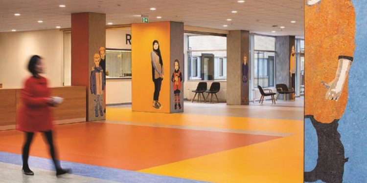 Pardoseli Forbo Flooring Systems pentru unități medicale și de învățământ